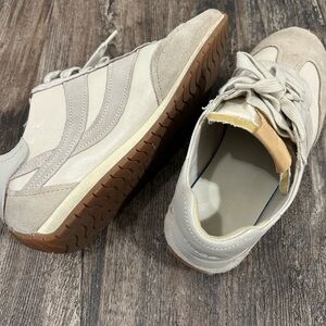 Vince Cream and Tan Women's Sneakers